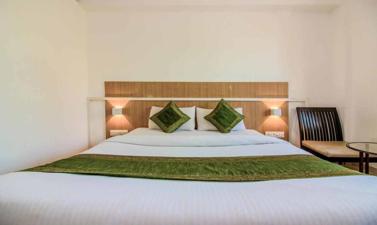 Treebo Trend Golden Nest Hotell Thane Eksteriør bilde