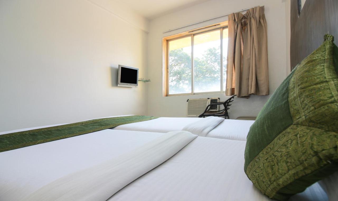 Treebo Trend Golden Nest Hotell Thane Eksteriør bilde