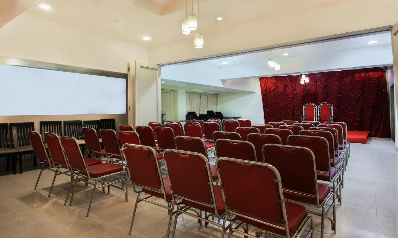 Treebo Trend Golden Nest Hotell Thane Eksteriør bilde